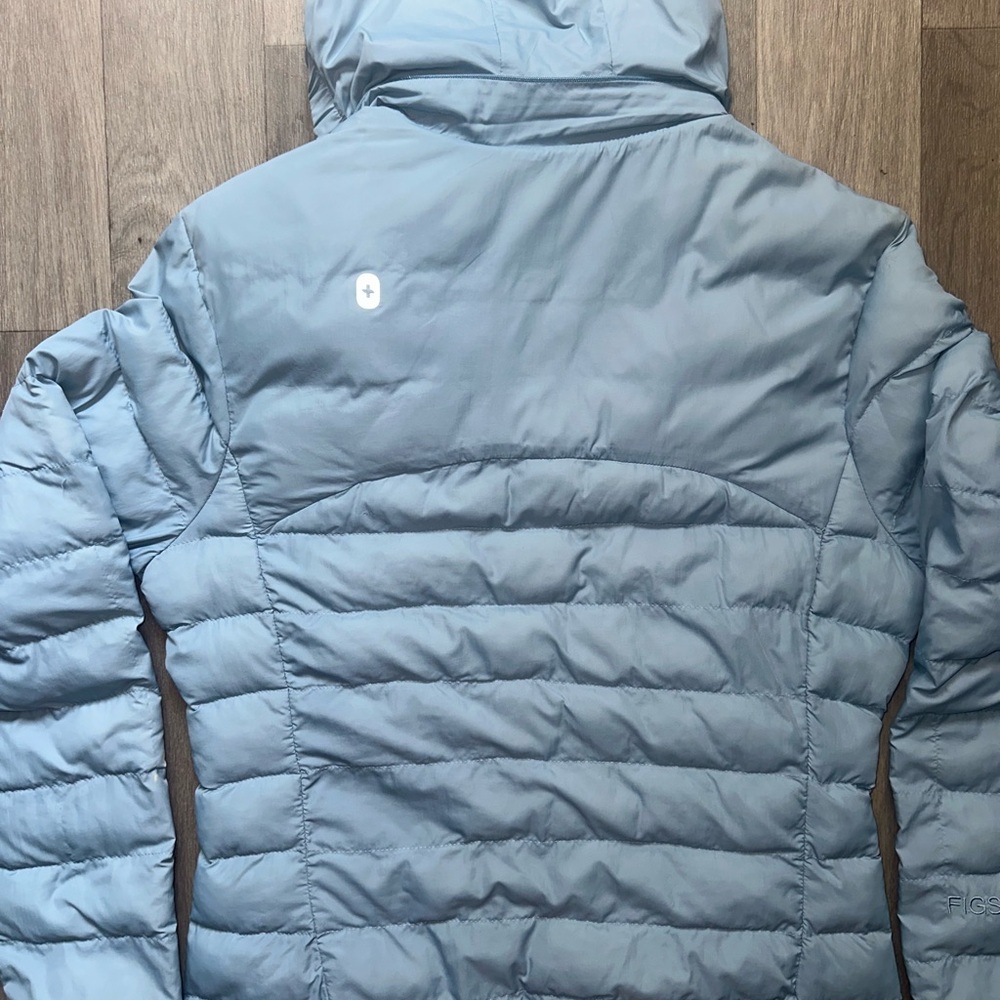 🩵FIGS Powder Blue Women's Puffer Jacket(limited edition)🩵 - Picture 5 of 7